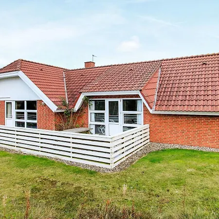 Four-bedroom Holiday In Hovden 4