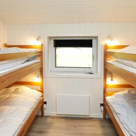 Casa de Férias Four-bedroom Holiday In Hovden 4 *